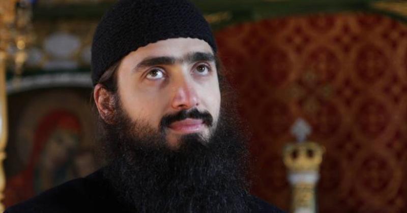 &rdquo;Trăim &icirc;ntr-o lume &icirc;n care toți &icirc;și dau seama dacă ai slăbit sau dacă te-ai &icirc;ngrășat, dar niciunul dacă ești trist! Ne agățăm de celălalt și cerșim iubire&rdquo;. &Icirc;nvățăturile unei preot, &icirc;n care toți ne regăsim, la un moment dat