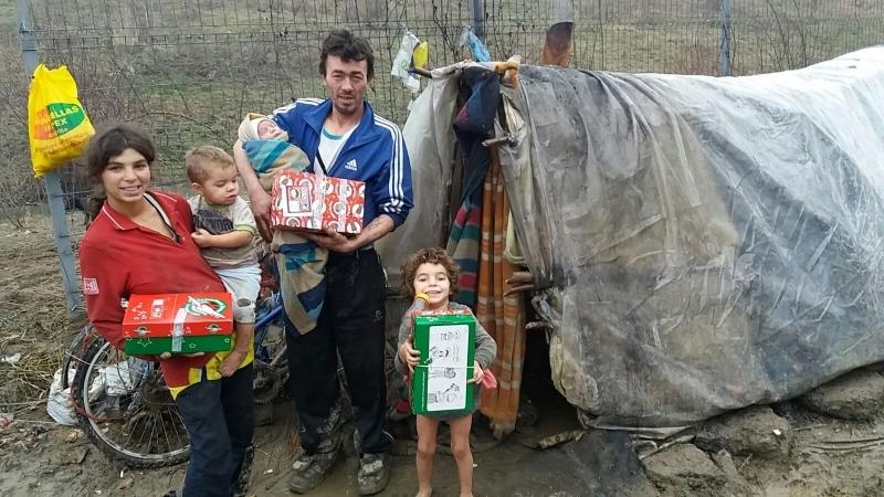 Cum a ajuns un bebeluș de trei săptăm&acirc;ni &icirc;n groapa de gunoi!  Răspunsul mamei te va face să pl&acirc;ngi!