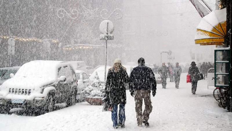 Meteorologii anunță ninsori în weekend! Gata, vine iarna în România și intrăm în normalitate!