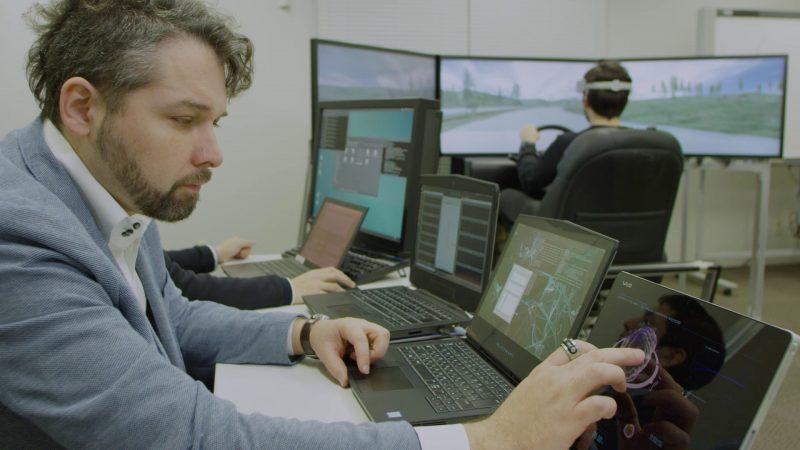 Un rom&acirc;n, cu doctorat &icirc;n tehnologia neurală, inventează mașina care &icirc;ți citește g&acirc;ndurile