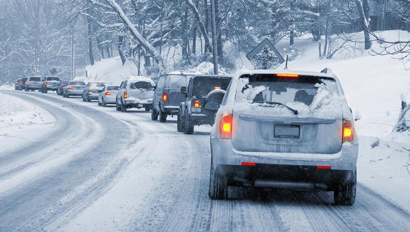 Atenție, șoferi! Zăpada s-a depus pe autostrăzi! Care este situația drumurilor