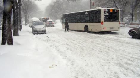 Zăpadă în București! Când și cât va mai ninge în Capitală: Anunțul făcut de meteorologi. Începe din această noapte