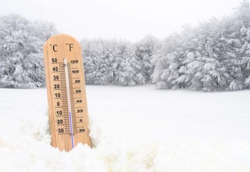 VREMEA a luat-o RAZNA! P&acirc;nă c&acirc;nd vor dura ninsorile? Iarna a venit cu adevărat &icirc;n Rom&acirc;nia!