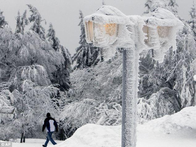 Aveţi drum &icirc;n Germania! Mare grijă!  Atenţionare de călătorie emisă de MAE: coduri portocaliu şi galben pentru fenomene meteo severe