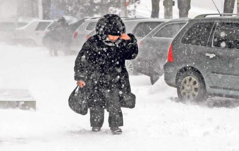 România, sub Cod galben de ninsori! Meteorologii au anunțat că viscolul ne va aduce probleme mari!