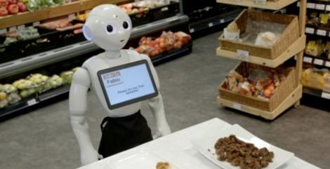 Perfecțiunea nu există! Un robot din Scoția a fost concediat! El nu le-a oferit clienților îmbrățișări