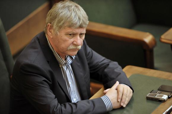 Doliu &icirc;n lumea politică! Senatorul Verestoy Attila, unul dintre fondatorii UDMR, a murit