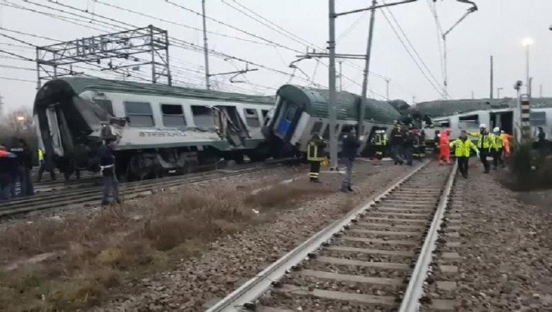 Cel puţin trei morţi şi zece răniţi grav în urma deraierii trenului lângă Milano. Anunţ MAE: Un român se numără printre victime