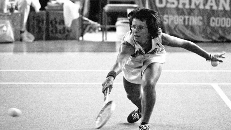 Povestea tenismenei Billie Jean King, prima femeie ajunsă numărul 1 mondial și fondatoarea WTA:  „Cine este fata asta, SIMONA HALEP? Loveşte mingea atât de bine, atât de curat. Sunt impresionată!”