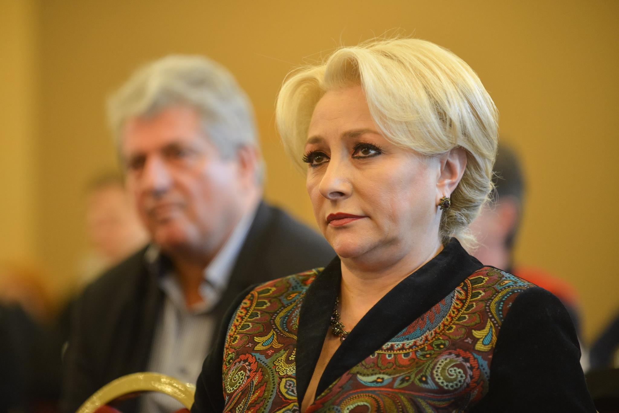 Miniștrii Cabinetului Dancilă au depus jurăm&acirc;ntul. Noul prim-ministru: "&Icirc;n Rom&acirc;nia nu va mai fi introdusă nicio taxă"