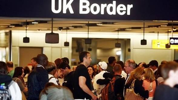 Veste pentru rom&acirc;nii care muncesc &icirc;n Anglia! Ce se &icirc;nt&acirc;mplă după ce britanicii ies, oficial, din Uniunea Europeană