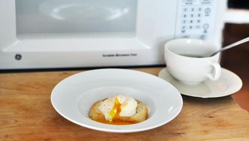Cum gătești ouă în cuptorul cu microunde?