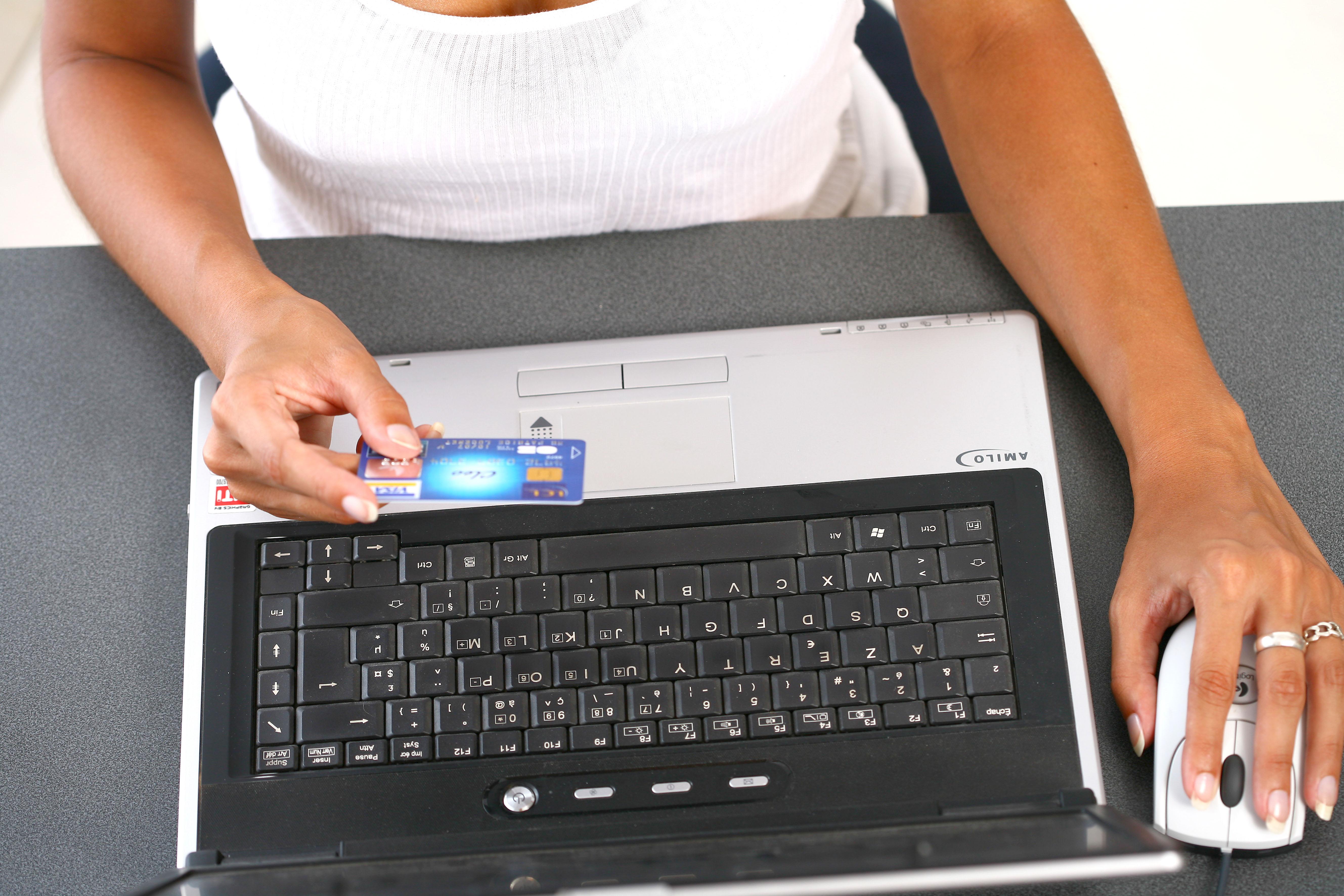 Suntem dreptaci sau st&acirc;ngaci din naștere. Cum se dezvoltă această abilitate &icirc;ncă din burtica mamei