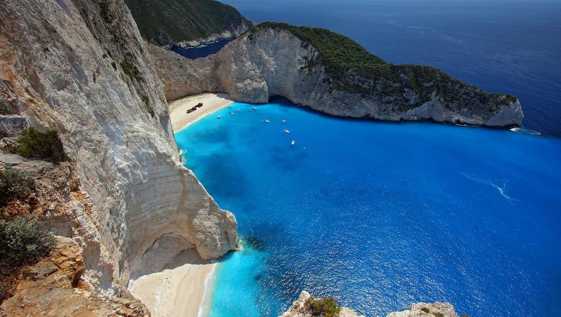 Turiști, găsiți morți pe o insulă din Grecia chiar în noaptea Anului Nou. Cauza decesului este macabră