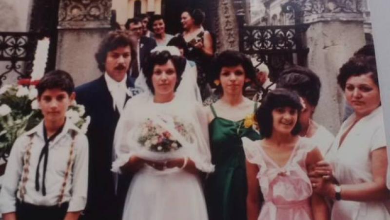 După 37 de ani și o mobilizare masivă pe Facebook, cuplul de români -  fotografiat de un american în ziua nunții - a fost găsit. Protagoniștii și-au jurat atunci iubire veșnică și astăzi sunt tot împreună!