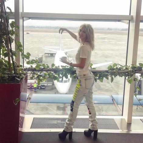 Andreea Bălan, jurata de la „Te cunosc de undeva”, a publicat prima fotografie din vacanța din Statele Unite ale Americii. „Ești ca o adolescentă!”