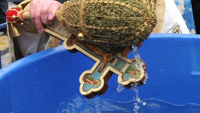 Trebuie să afli chiar de azi! Ce NU este bine să faci &icirc;n această săptăm&acirc;nă, după ce au fost sfințite apele, de Bobotează!