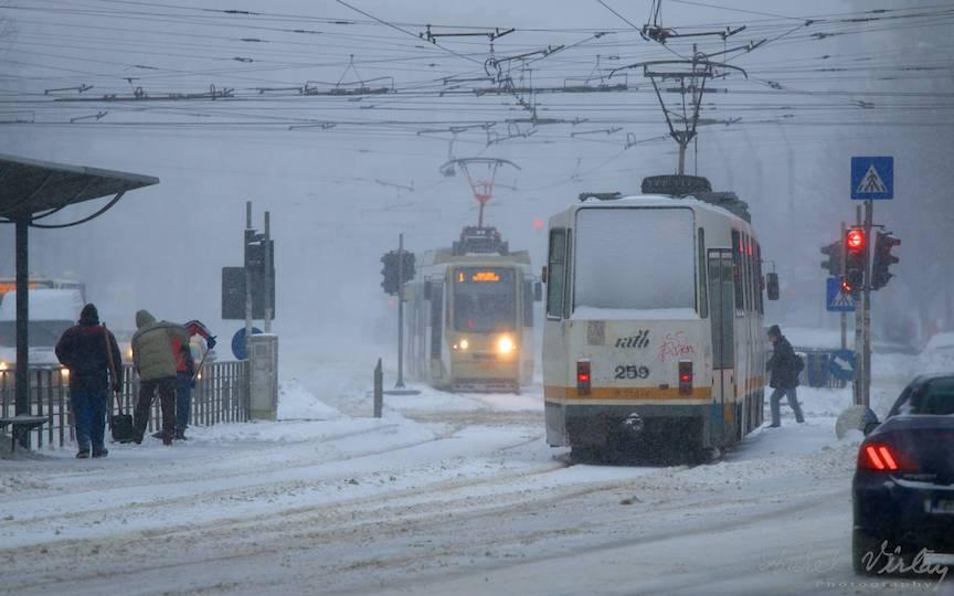 Prognoza meteo pentru următoarele două săptăm&acirc;ni. Vine iarna cu adevărat: ger şi ninsori!