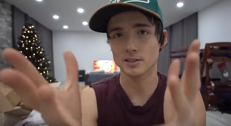 Durere fără margini pentru vloggerul Ilie după ce l-a lovit nenorocirea! &bdquo;Eu sunt șocat, dar z&acirc;mbesc fiindcă nu știu ce reacție să am&rdquo;