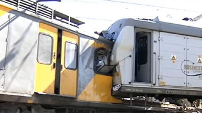 Tragedie &icirc;n Africa de Sud. Un camion s-a ciocnit cu un tren. Sunt  cel puțin 200 de victime