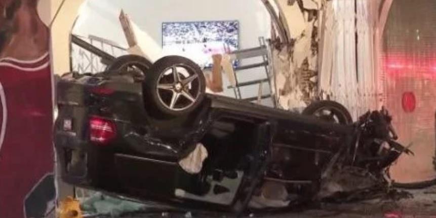 Accident rutier teribil! &Icirc;n mașină se afla o cunoscută vedetă: &bdquo;Cel mai probabil va răm&acirc;ne PARALIZATĂ pe viață!&rdquo;