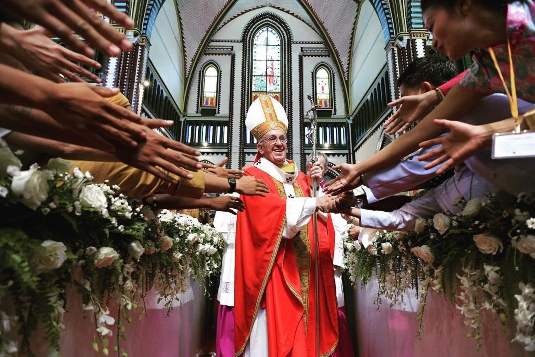 Papa Francisc a vorbit despre avort, făc&acirc;nd o comparaţie CONTROVERSATĂ:  "Toată lumea a fost scandalizată de ceea ce au făcut naziştii. Astăzi facem acelaşi lucru"