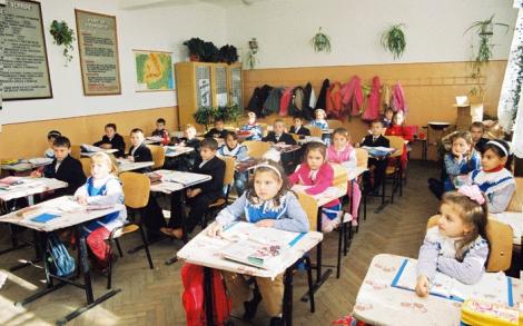 Lovitura anului pentru MII DE ELEVI din școlile românești! Vor avea INTERZIS! Veste catastrofală și pentru profesori!