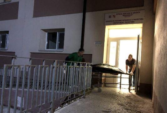 Scene de necrezut la Spitalul Județean din Botoșani!  Morții sunt cărați &icirc;n saci cu duba la miezul nopții. Motivul este halucinant