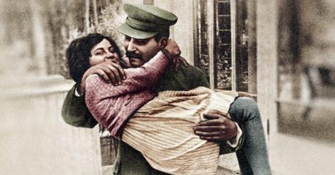 Soarta blestemată a copiilor lui Stalin! Și-a lăsat fiul pe mâna naziștilor, refuzând schimbul propus de Hitler!