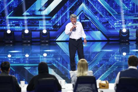 Cântă „cu vaca pe câmp și în căruță”, dar a făcut-o pe Delia să danseze! Marian Tănase a revenit hotărât la „X Factor”. „Dacă nici eu nu cânt bine...”