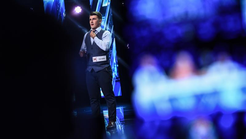 „X Factor”. Sezonul 8. Ediția 6. Momente EMOȚIONANTE, interpretări senzaționale și o situație FĂRĂ PRECEDENT. Mihai Bendeac s-a îndrăgostit