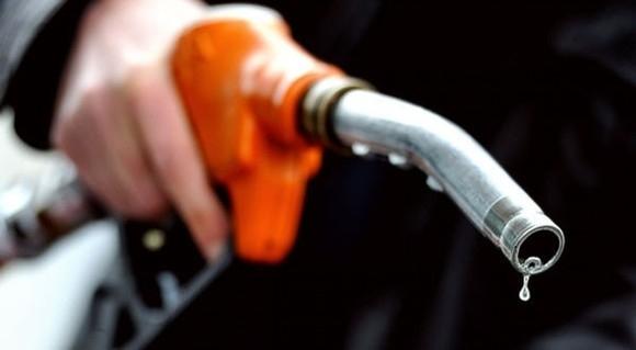 Benzina și motorina se scumpesc cu 20%. Moduri prin care poți economisi carburant