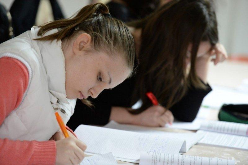 Meditații gratuite elevi 2018. Calendar &icirc;nscrieri și materii pentru elevii din gimanziu și liceu