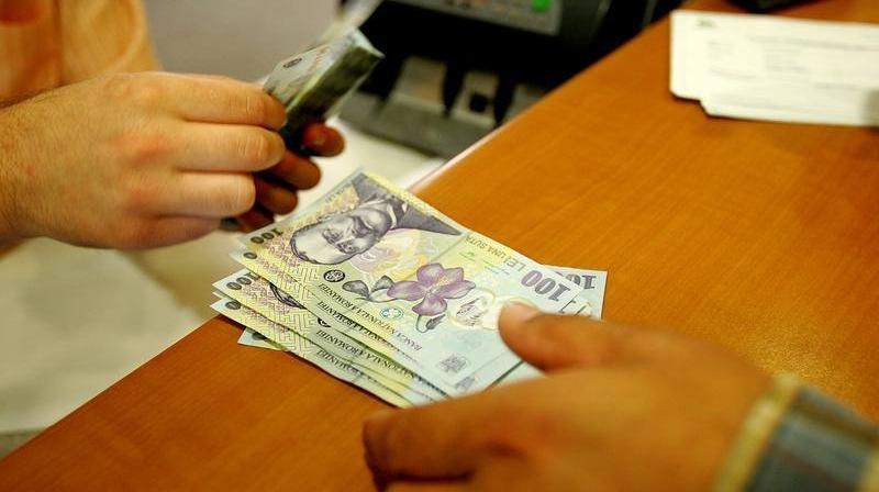 Vești proaste pentru milioane de rom&acirc;ni! Salariul minim pe economie nu va crește de la 1 NOIEMBRIE! Anunțul făcut de autorități