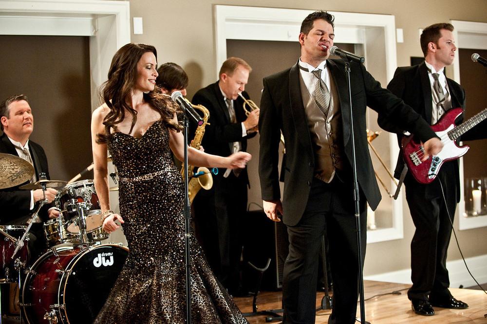 Orchestra Petrecaretii, cea mai buna alegere in materie de formatii nunta !