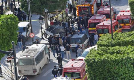 BREAKING! ATAC TERORIST în capitala Tunisiei. O islamistă s-a aruncat în aer în apropierea unor agenți de poliție