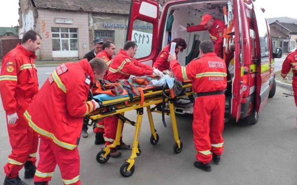 ULTIMĂ ORĂ! Alertă la o școală, &icirc;n urmă cu puțin timp! ȘASE COPII,  duși de URGENȚĂ la spital! Alți 15 au avut nevoie de &icirc;ngrijiri medicale la fața locului! Ce s-a &icirc;nt&acirc;mplat