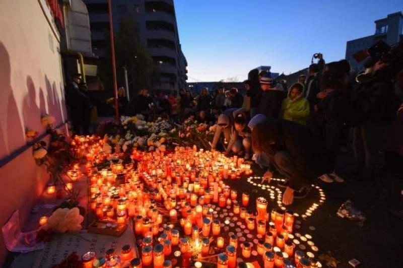 COLECTIV, 3 ANI. Două slujbe de pomenire au avut loc pentru victimele incendiului