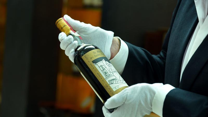 Băi, băiatule! S-a stabilit recordul mondial la prețul unei sticle de whisky: 958.000 de euro pentru o raritate din 1926!