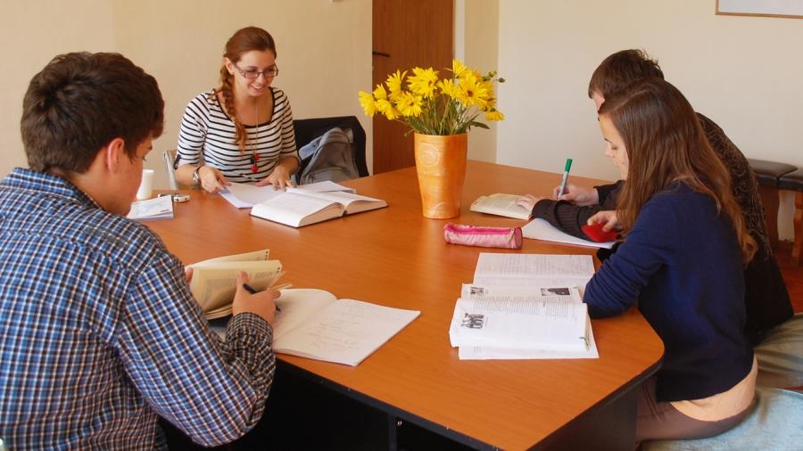 Lovitură pentru profesori! Ce se va &icirc;nt&acirc;mpla cu dascălii care vor lua bani de la elevi pentru meditații