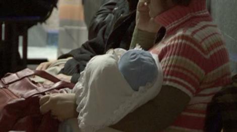Tragedie fără margini: Doi părinți și-au găsit bebelușul fără suflare! Doar medicii legiști pot dezlega misterul morții