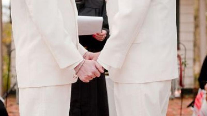 E oficial! Ce se va &icirc;nt&acirc;mpla cu orice demers de schimbare a Codului Civil privind căsătoria &icirc;ntre persoane de acelaşi sex