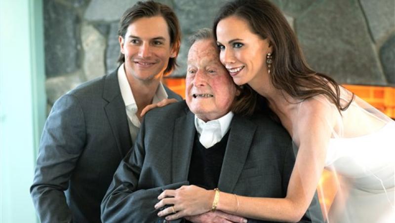 Fiica lui George W. Bush s-a căsătorit în secret! Imagini de la fericitul eveniment -GALERIE FOTO