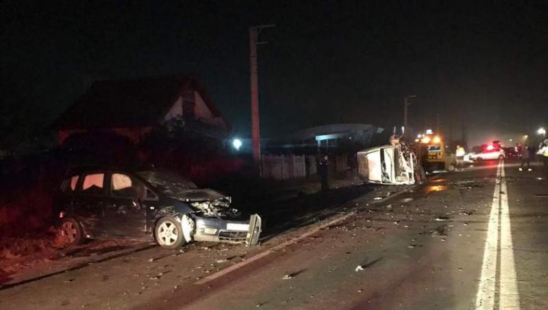 A fost jale pe șoselele din România! Cinci persoane au fost rănite, după o coliziune între cinci mașini