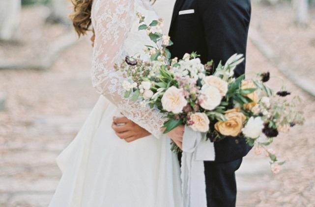 Bătaie ca-n filme la o nuntă din Cluj Napoca! A băut peste măsură, iar apoi a &icirc;mpărțit pumni unui chelner și chiar nașului