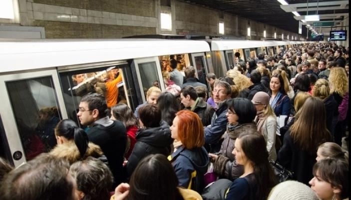Vagoanele de metrou se dezinfectează?Metrorex ne oferă răspunsul la &icirc;ntrebarea pe care ne-o punem zilnic