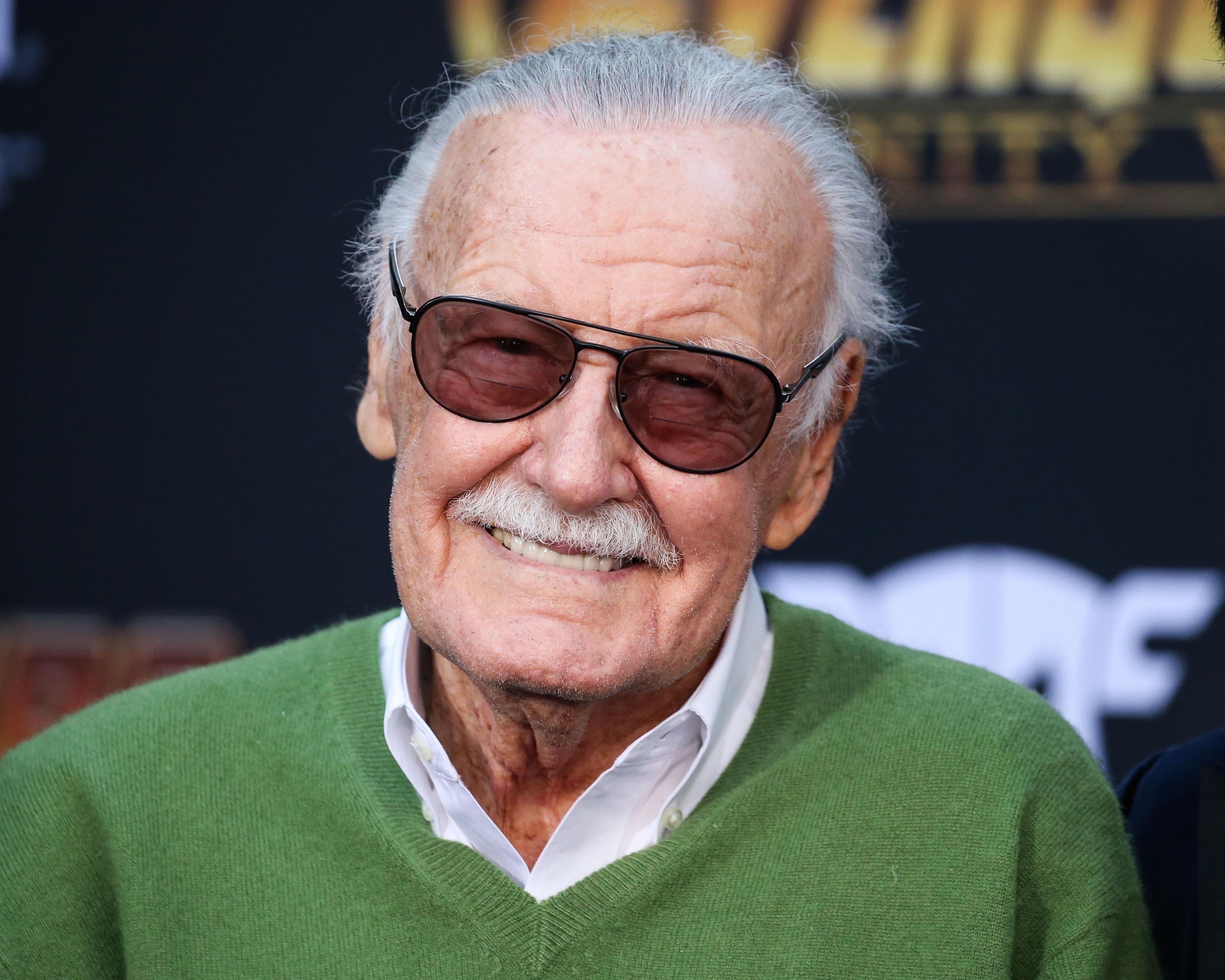 Părintele supereroilor a murit! Stan Lee, născut dintr-un tată rom&acirc;n care și-a renegat țara, și-a ocupat locul printre stele