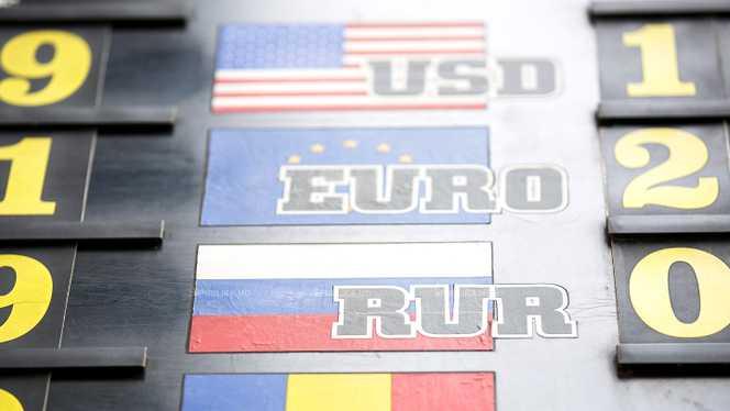 BNR Curs valutar 13 noiembrie. Lovitură pentru leu! C&acirc;t cresc azi euro și dolarul