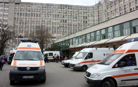 Un bărbat s-a aruncat de la etajul Spitalului Judeţean Craiova! Care a fost motivul din spatele gestului șocant