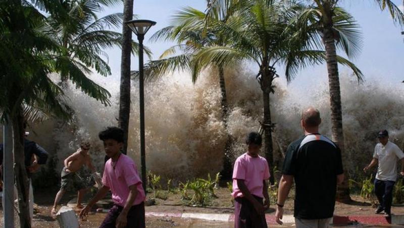 Ziua care a îndoliat lumea! Cutremur de 9,3 grade, urmat de tsunami! Valurile s-au ridicat la 35 de metri, iar peste 220.000 de oameni și-au pierdut viețile